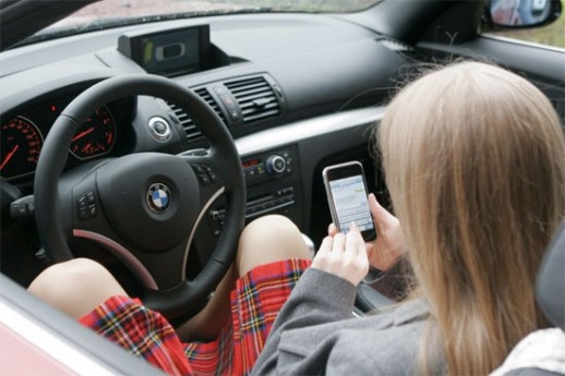 iphone-girl-bmw
